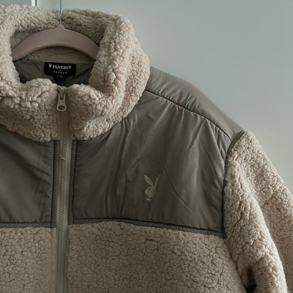 SOLD BNWT Pacsun x playboy teddy puffer jacket - Picture 6 of 7